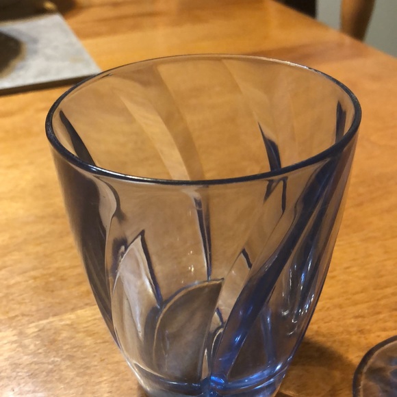 Collectible Light Blue Water Goblet and tumbler Set of (2) - Picture 4 of 4